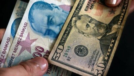 Dolar Sahiplerinin Dizlerinin Bağı Çözüldü: Aylar Sonra Bir İlk Yaşandı