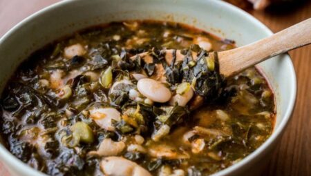 Kara lahana çorbasını en kötü yemekler listesine koyan TasteAtlas’a Rizelilerden tepki
