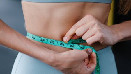 Kışın kilo alıyorsanız  yalnız değilsiniz… İşte nedeni ve bundan nasıl kaçınılacağı…Konunun uzmanlarından yorumlar: