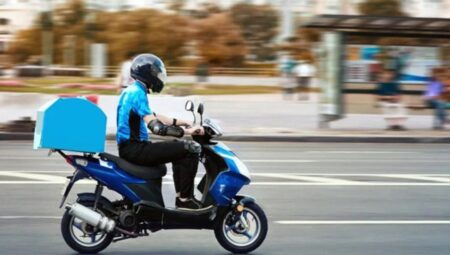 Motokuryeler Sipariş Yetiştirme Uğruna Yollarda Ölüyor: 2023’te En Az 60 Kurye…