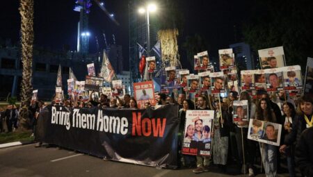 Tel Aviv’de dev protesto: Vatandaşlar sokaklara döküldü