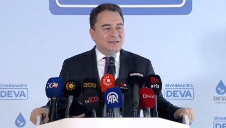 Ali Babacan’dan Meclis kürsüsünde Kürtçe konuşan DEM Partili vekillere bir destek daha