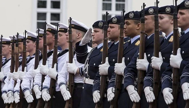Almanya’da yabancıların da askere alınması tartışılıyor