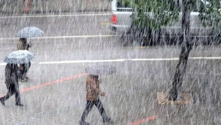 İstanbullular dikkat: Atkısız, beresiz çıkmayın! Meteoroloji’den İstanbul için ‘sarı’ kodlu kar alarmı