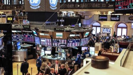 New York Borsası, Haftanın İlk Gününü Yükselişle Kapattı