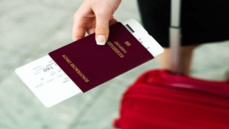 Uçak Yolculuklarında Neden Pasaportunuzu El Çantanıza Asla Koymamalısınız?