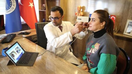 Van’da geliştirilen İriskop cihazı ile göz bebeğinden vücuttaki hastalıklar tespit ediliyor