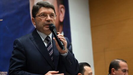 Yılmaz Tunç: Türkiye Yüzyılı’na yeni, demokratik, sivil bir Anayasa yakışır