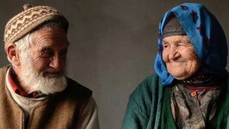 100 Yaşını Gören İnsanlarda Görülen 8 Ortak Özellik: Siz de Bu Özelliklere Sahipseniz Uzun Yaşamanız Muhtemel!