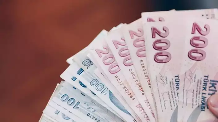 İktidardan son hamle: Emekliye 5 bin lira bayram ikramiyesi