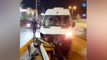 Kocaeli’de İşçi Servisi Kaza Yaptı: 5 Kişi Yaralandı!