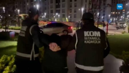 İstanbul’da Sarı ve Kırmızı Bültenle Aranan İki Firari Tutuklandı