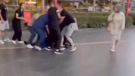 Sultanbeyli’de sokak kavgası kanlı bitti