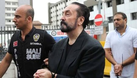 Adnan Oktar örgütüne karşı ilk dava açıldı: Ben de şikayetçiyim!