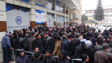 İçişleri Bakanlığı: Suriyelilere ikamet izni için noterliklerde işlem yapılmamaktadır