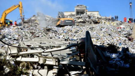 Hemşire Abdullah Gül’den Hatay Valisi’ne Çarpıcı Mesaj: “Eşi ve 71 Kişi İçin Kefen Hazırlanıyor”