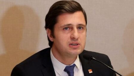 CHP Sözcüsü Deniz Yücel Hakkında Sıcak Gelişme! – Son Dakika Türkiye Haberleri