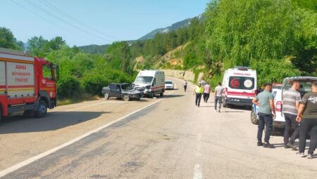 Adana’da Korkunç Kaza: Ambulans ile Otomobil Çarpıştı!