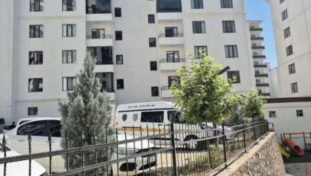 Evde Kanlı Savaş: Başkomiser, Jandarmayı Vurdu!