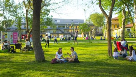 Holding’in Eğitimdeki Hamlesi: Bilgi Üniversitesi ve Doğa Koleji’ne YÖK ve MEB’den Yanıt Geldi!