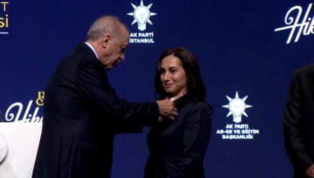 Beykoz Belediye Başkanvekili Özlem Vural Gürzel, AK Parti’ye Katılarak Safları Genişletiyor!  
Erdoğan: “Yeni İsimlerle Güçleniyoruz!”