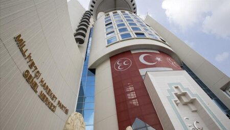 MHP’de Şok Gelişme: İki İsim İçin Kesin İhraç Talebi!