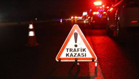 Adana’da Köprüden Uçan Araçta İki Kişi Yaralandı!