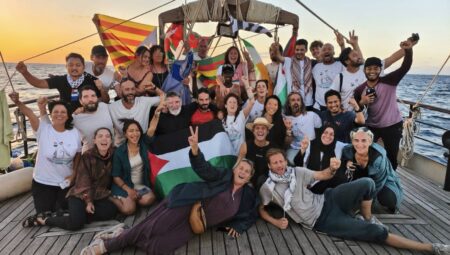 Şimşirgil, Sumud Filosu Kadınlarını Hedef Alarak Sert Sözler Sarf Etti: “Erkeklerle Yatak Arkadaşlığı Yapıyorlar!”