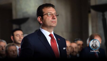 İmamoğlu’nun “Casusluk” Soruşturması İçin İfadesi Bekleniyor: CHP Destek İçin Çağrıda Bulundu, Vatandaşlar Adliye Önünde Toplanıyor!