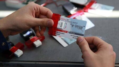 Dolandırıcılık Şebekesinin Lideri, Sahte Diploma Davasında Yakayı Ele Verdi!