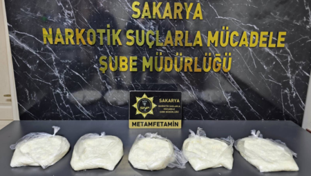 Emekli Polisin Aracında 5 Kilogram Uyuşturucu Şoku!