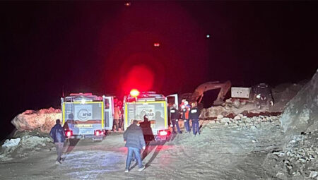 Sivas’ta Demir Madeni Ocağında Göçük: Şantiye Müdürü İçin Acil Kurtarma Operasyonu Başlatıldı
