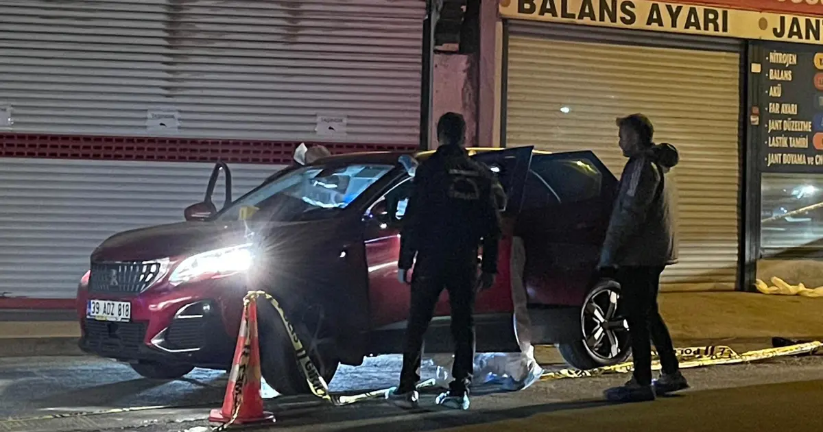 Büyükçekmece’de Kanlı Gece: Otomobildeki Ateş Açma Olayında 2 Ölü, 1 Ağır Yaralı