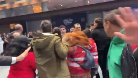 Çocuk Ölümlerini Protesto Eden TİP’li Gençlerden Çarpıcı Açıklama: “Kimseye Zarar Vermedik, Sivil Giyimli Kişiler Tarafından İtildik!”