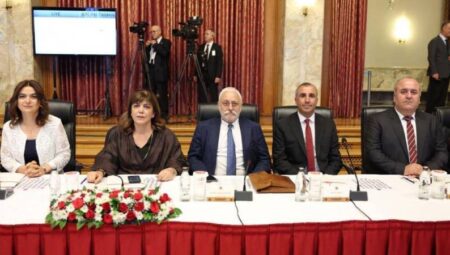 Demokratik Eşitlik Mücadelesinde Çarpıcı İfade: Öcalan’a Özgürlük ve Suç Ayrımına Son!