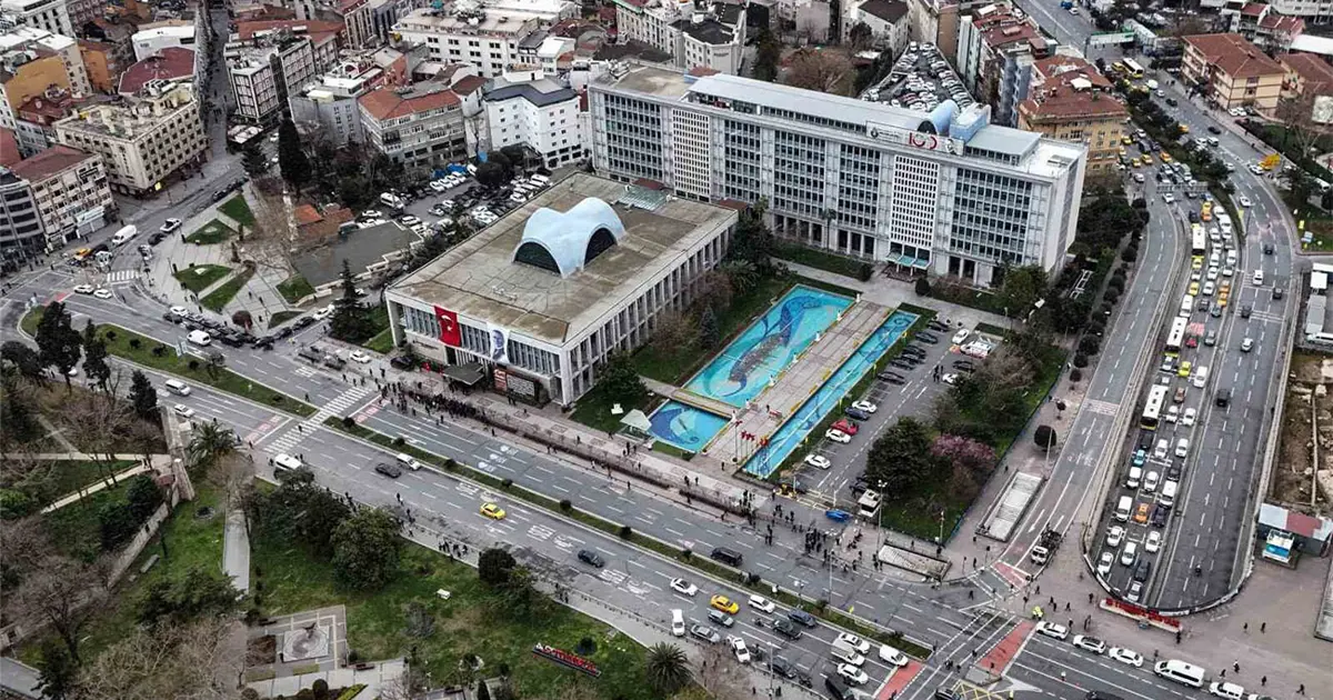 İBB ve Üsküdar Belediyesi’ne Şok Baskın: 19 Gözaltı!