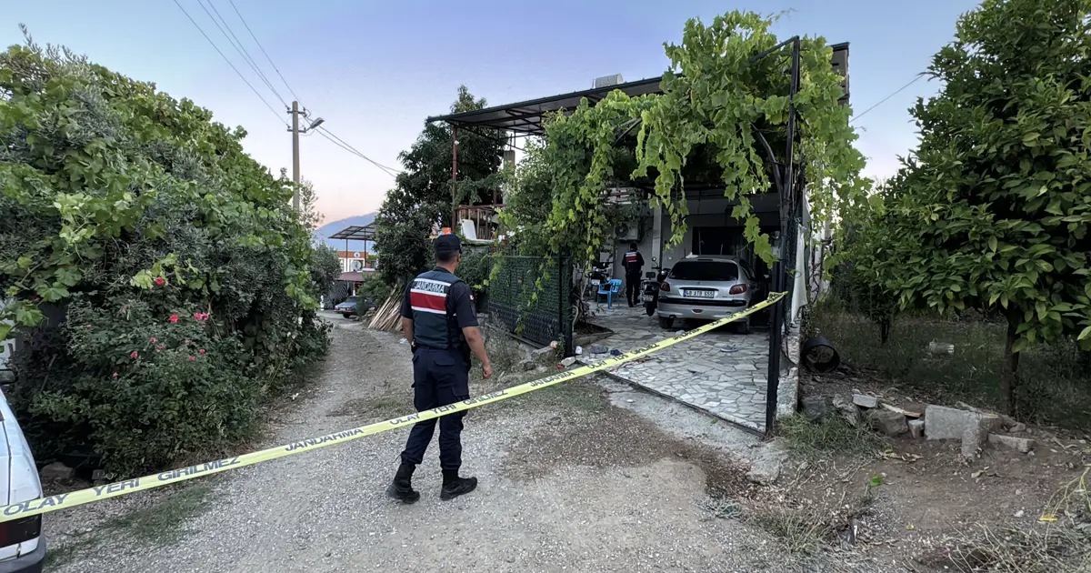 Bahçe Kapısının Gürültüsü Korkunç Bir Kavga Başlattı: 1 Ölü, 2 Yaralı!