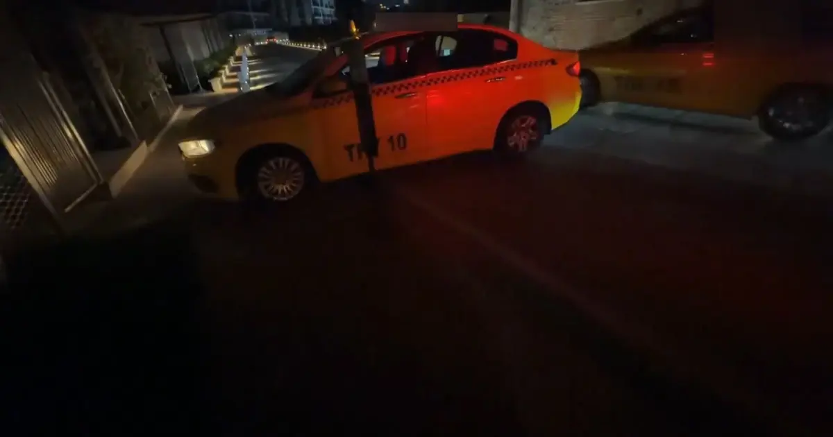 Ünlü Fenomenin Dolandırdığı Taksici, Artık Direksiyon Başında Değil!