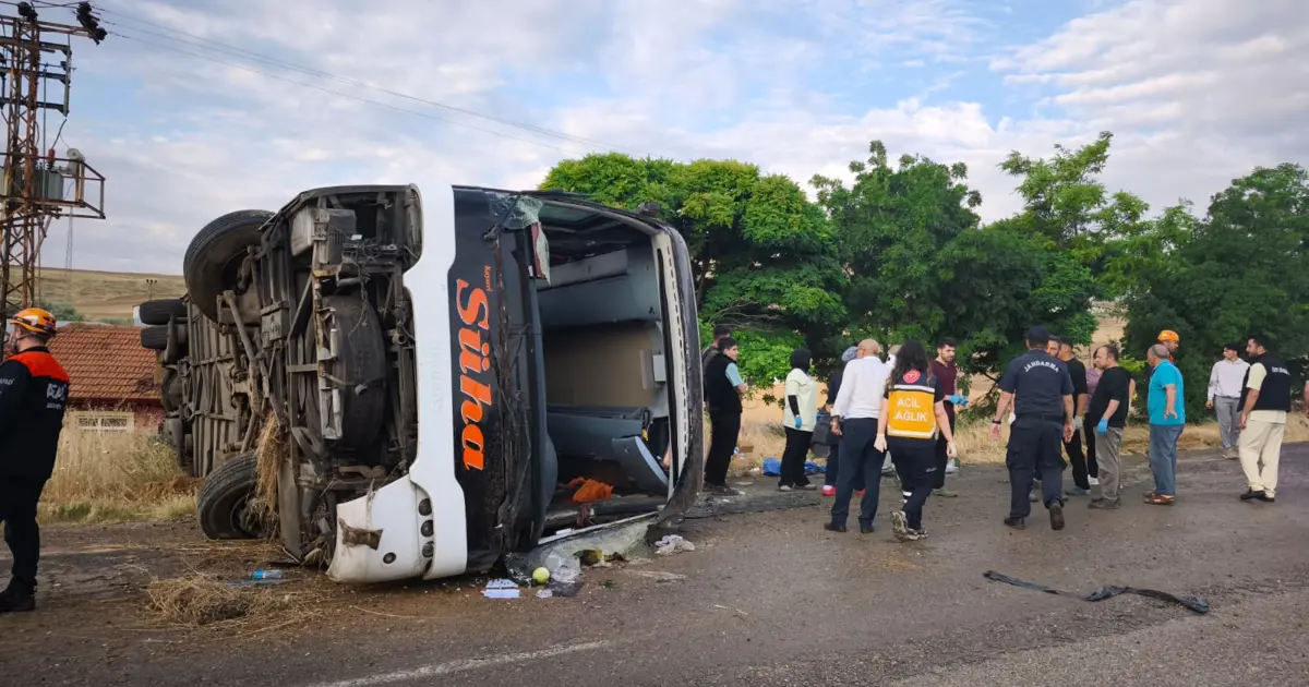 Kırıkkale’de Otobüs Devrildi: 41 Yaralı, 3’ü Ağır!