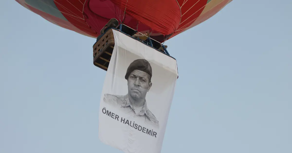 15 Temmuz’da Sıcak Hava Balonları Türk Bayraklarıyla Gökyüzünü Renklendirdi!