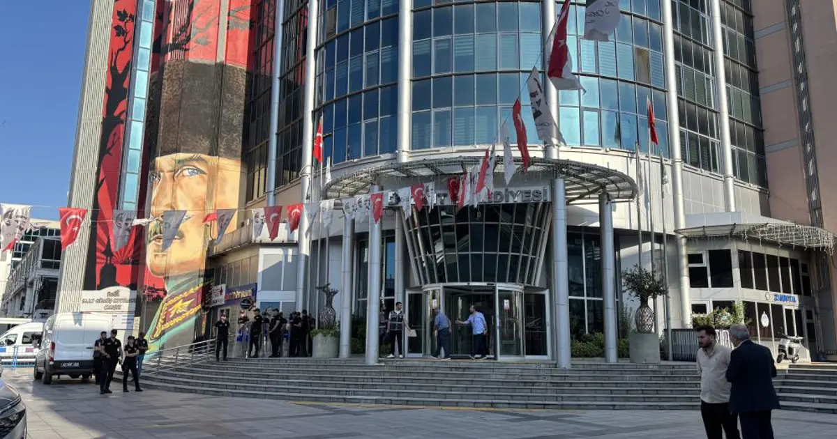 İzmit Belediyesi’nde Şok Gelişme: Başkan Fatma Kaplan Hürriyet ve Eşi Gözaltında!