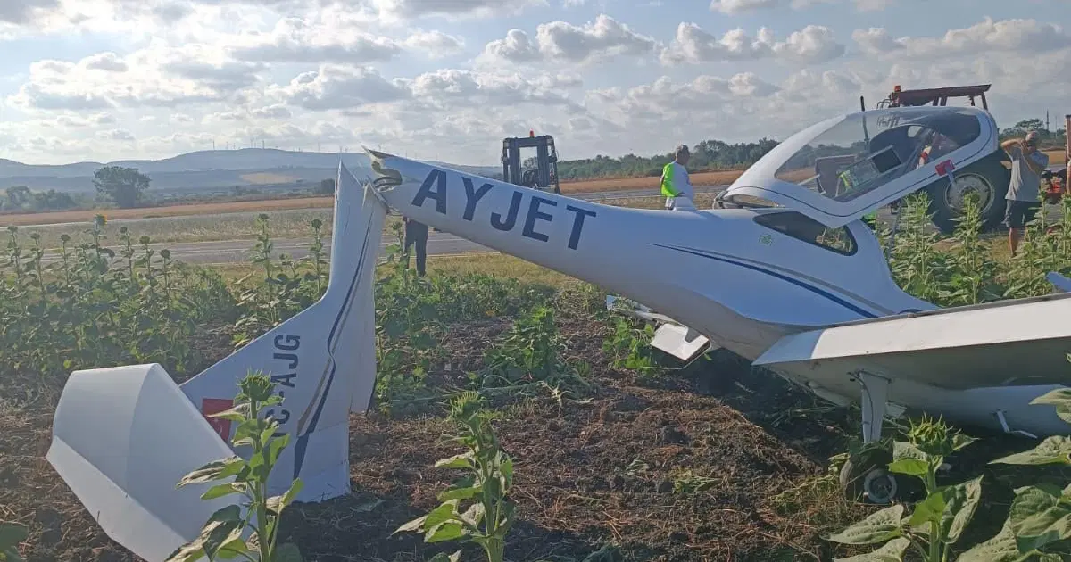Eğitim Uçağı Sert İniş Yaptı: Öğrenci Pilot Yaralandı!