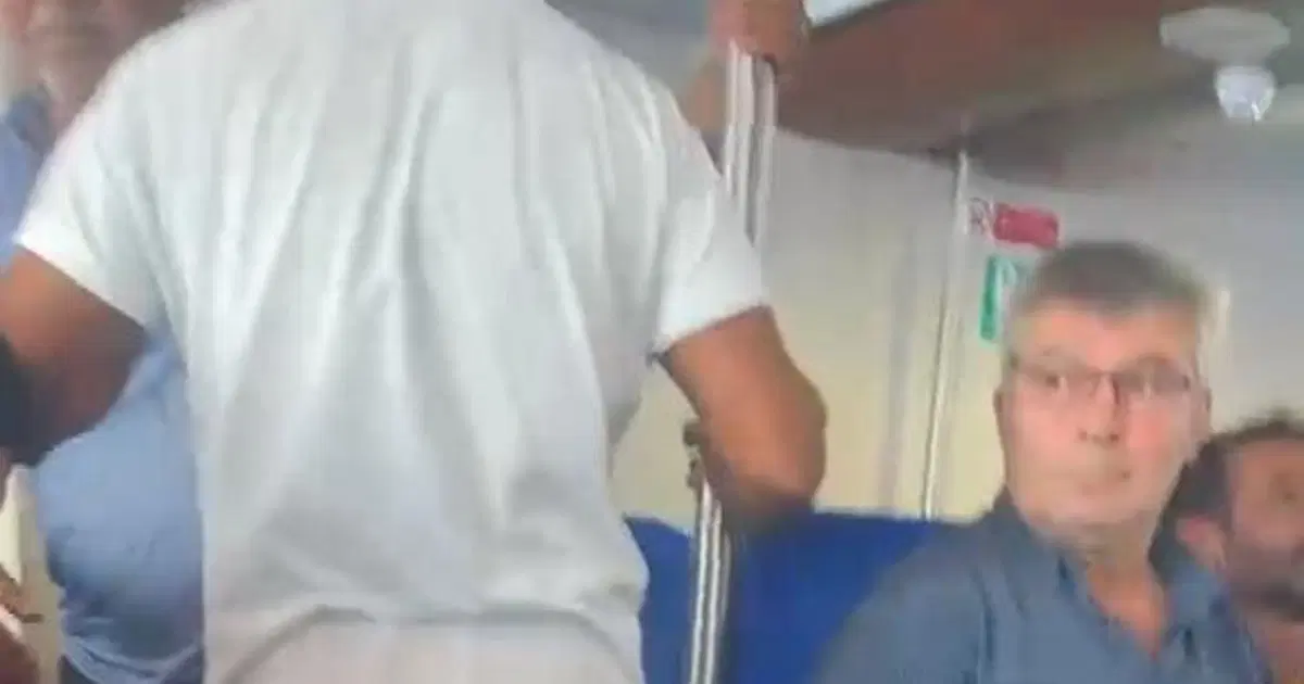 Girne Açıklarında Alabora Olan Geminin Son Anları Kamerada!