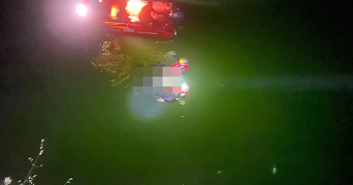Çaya Düşen Çocuk Boğuldu, Baba Akıntıya Kapılarak Kayboldu