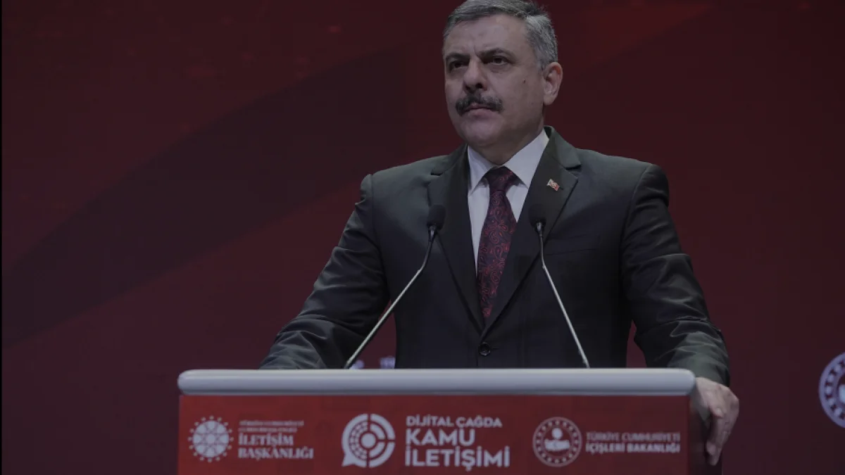 Bakan Çiftçi Mülki İdare Amirleri İçin Sosyal Medya Rehberini Tanıttı