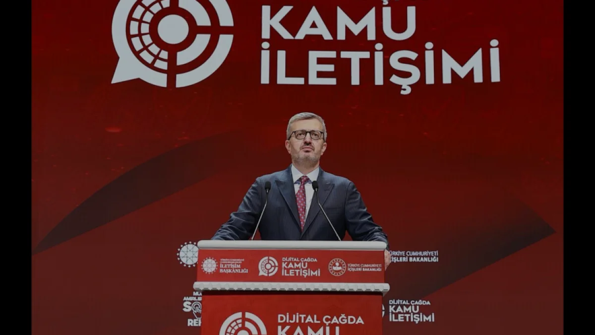 İletişim Başkanı Duran Dijital Çağda Kamu İletişimi Rehberini Tanıttı