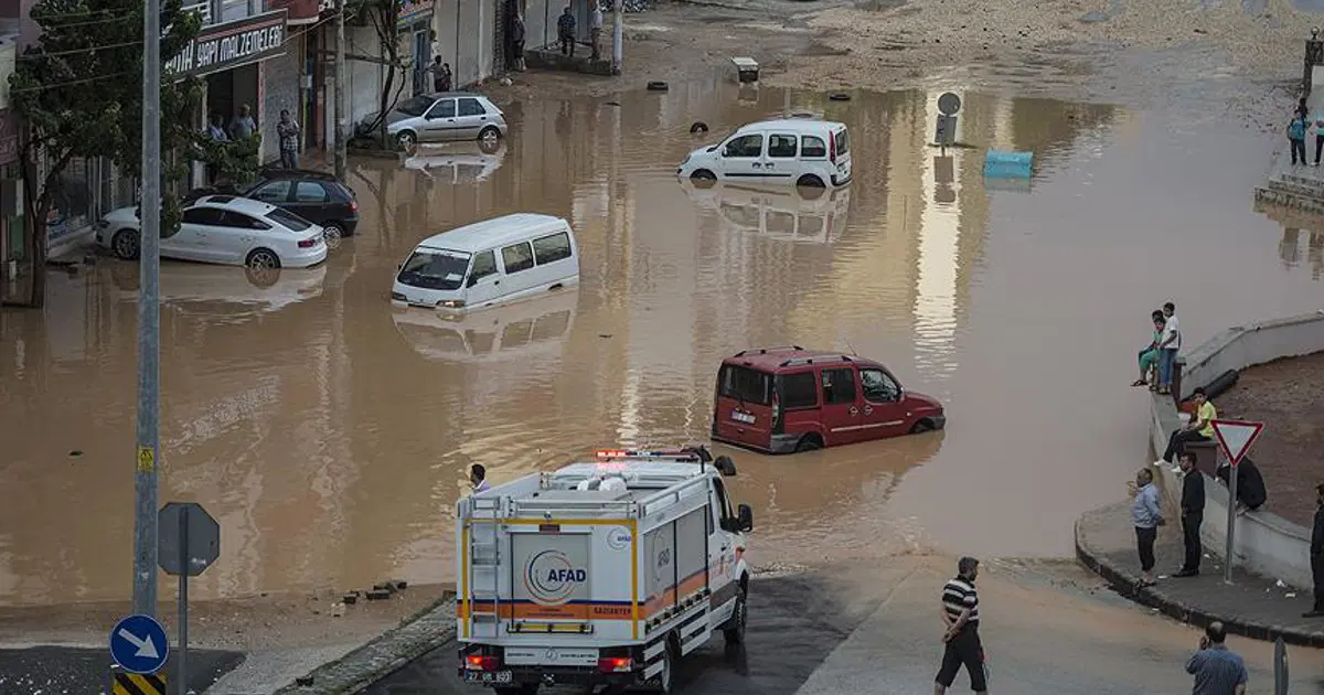 26 İl İçin Sarı ve Turuncu Uyarı: Sel ve Su Baskınları Kapıda!