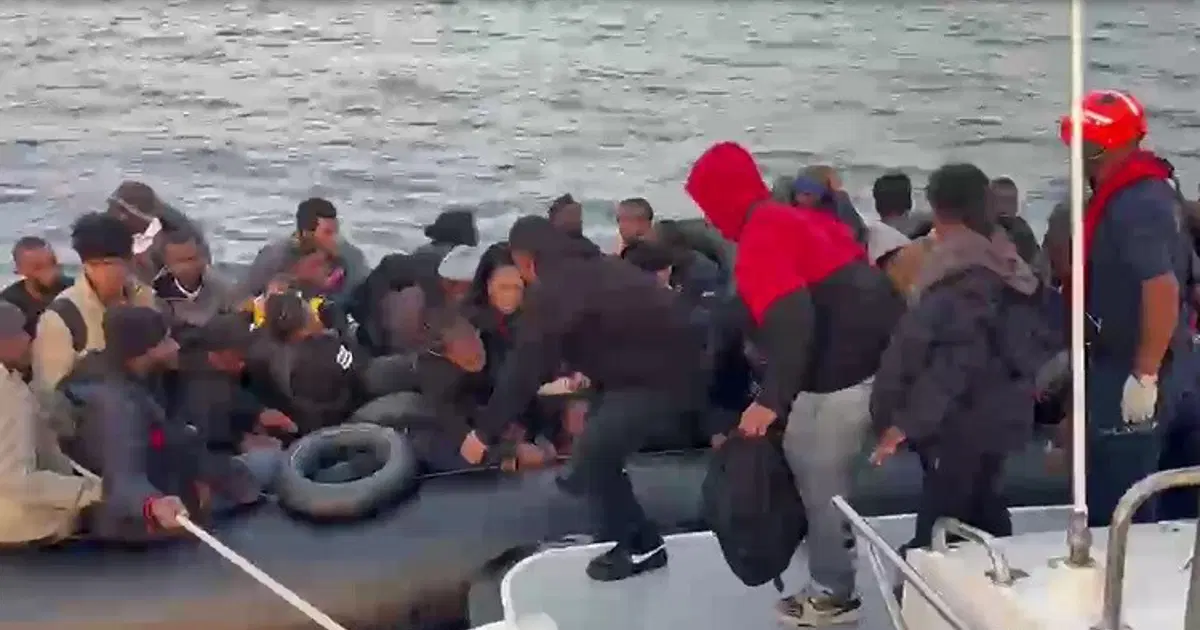 Kuşadası ve Didim’de Düzensiz Göçmen Operasyonu: 84 Kişi Yakalandı!