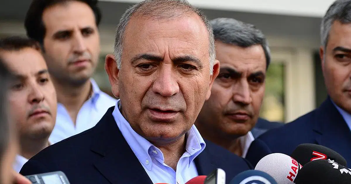 CHP İstanbul İl Kongresi’nde Tedbir Kararı Kaldırıldı, Tekin Görevden Alındı!