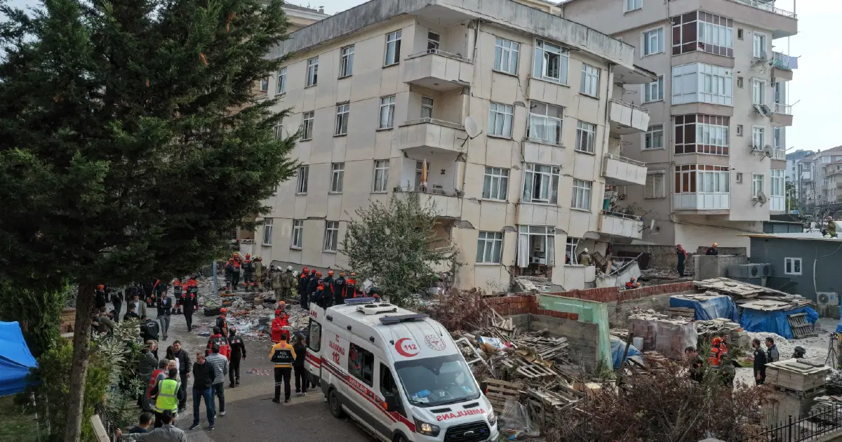 Maltepe’de Çöken Bina Öncesi Uyarılar: “Binamız Çatlaktı, Çatırdayarak Yıkıldı!”